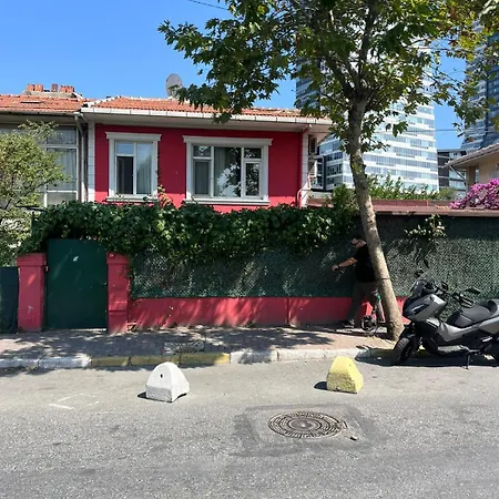Sisli - Room26